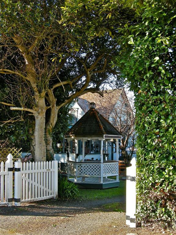 The Old Tower House Bed & Breakfast North Bend Esterno foto